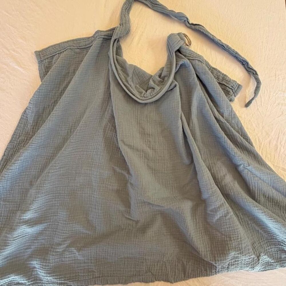 Blue and Green Accessory